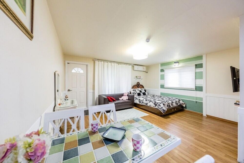 Room (Ellina) - Photo 2