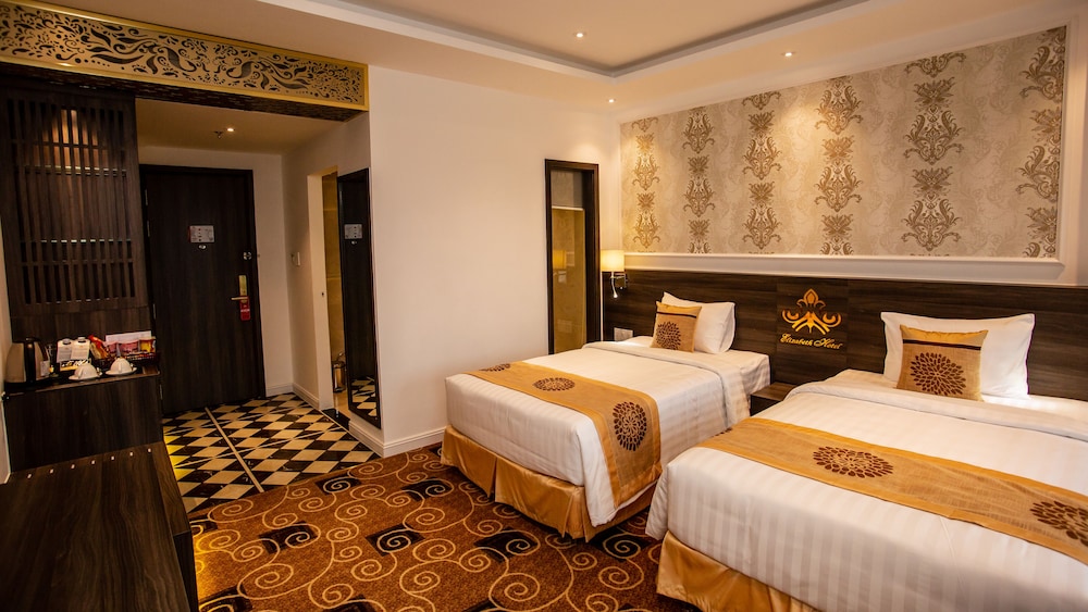 Deluxe Double or Twin Room, Pool View - Photo 8