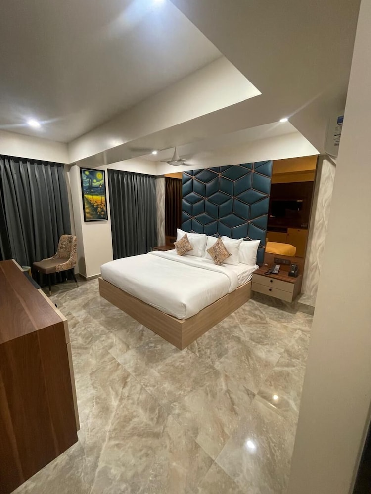 Standard Double Room photo 3