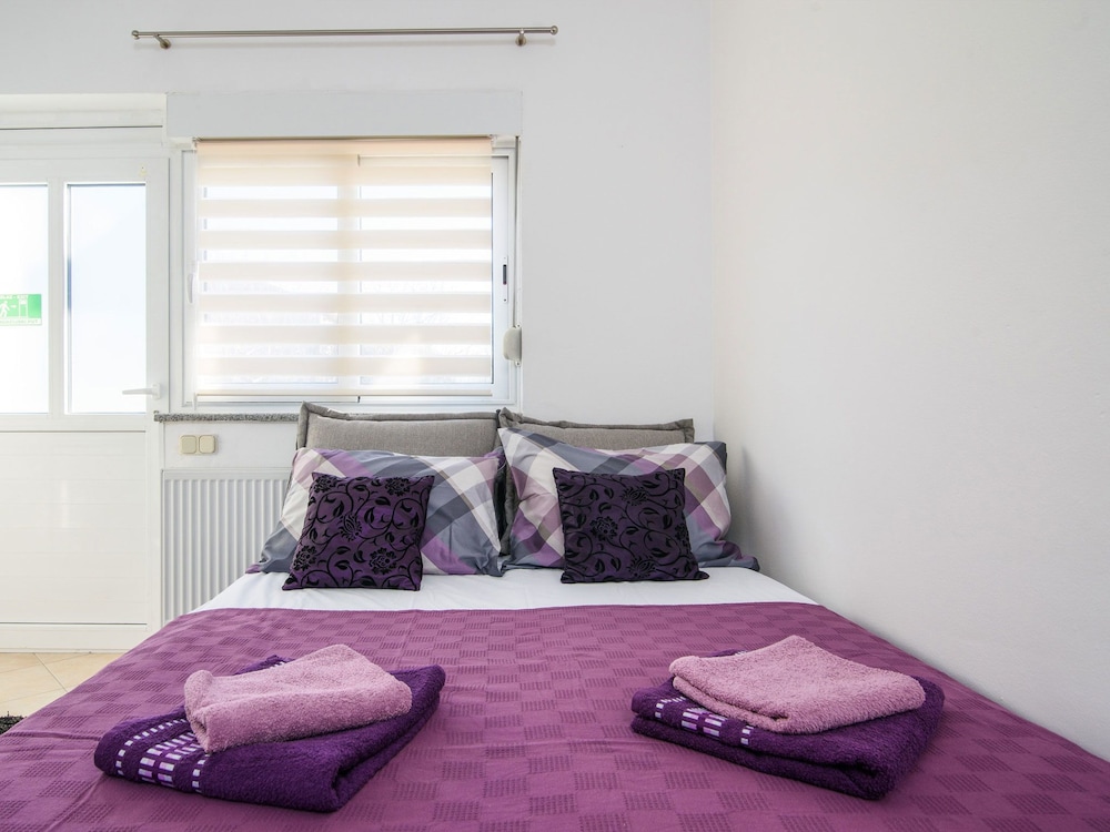 Family Apartment, 1 King Bed, Non Smoking