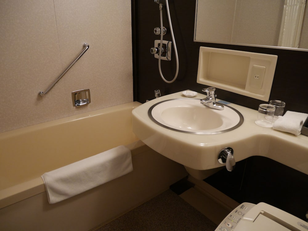 Standard Room, 2 Twin Beds, Club Lounge Access - Photo 6