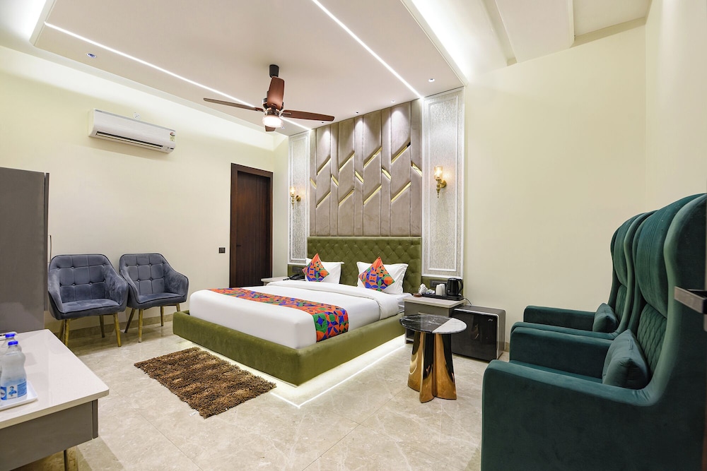 Luxury Suite