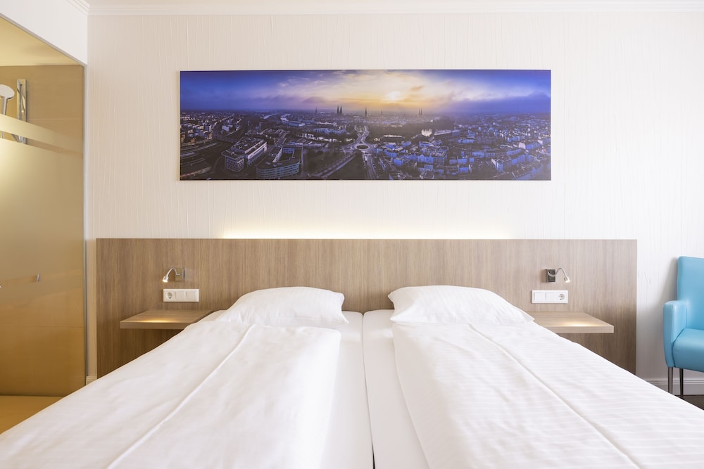 Double Room, 1 King Bed - Photo 3