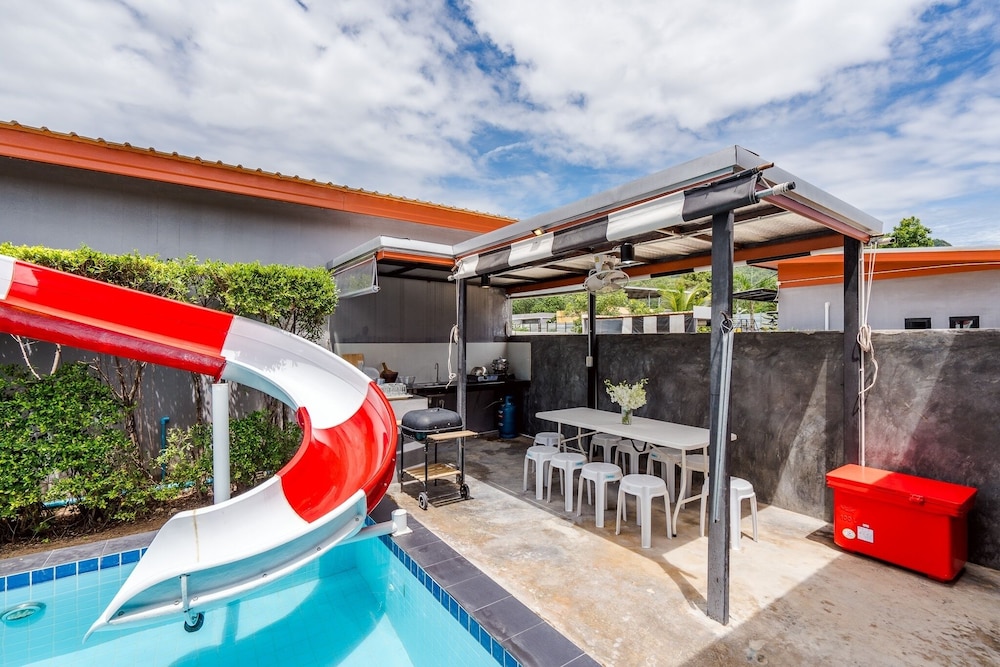 Three-Bedroom Villa - Photo 6