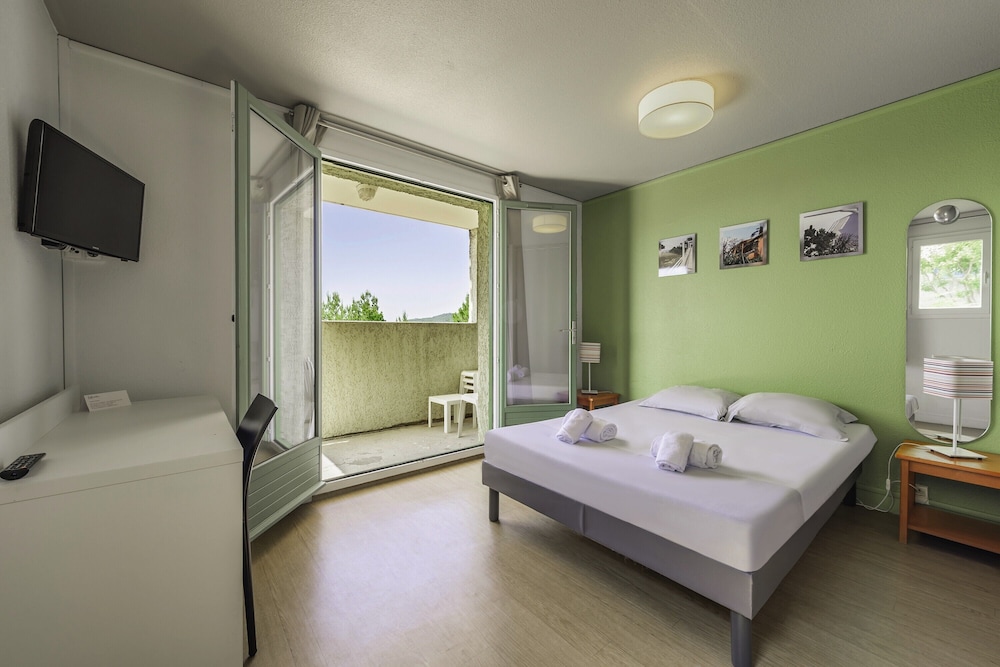 Classic Room, 2 Bedrooms, Terrace photo 1