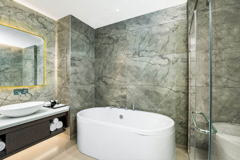 Premium Suite Room - Photo 6
