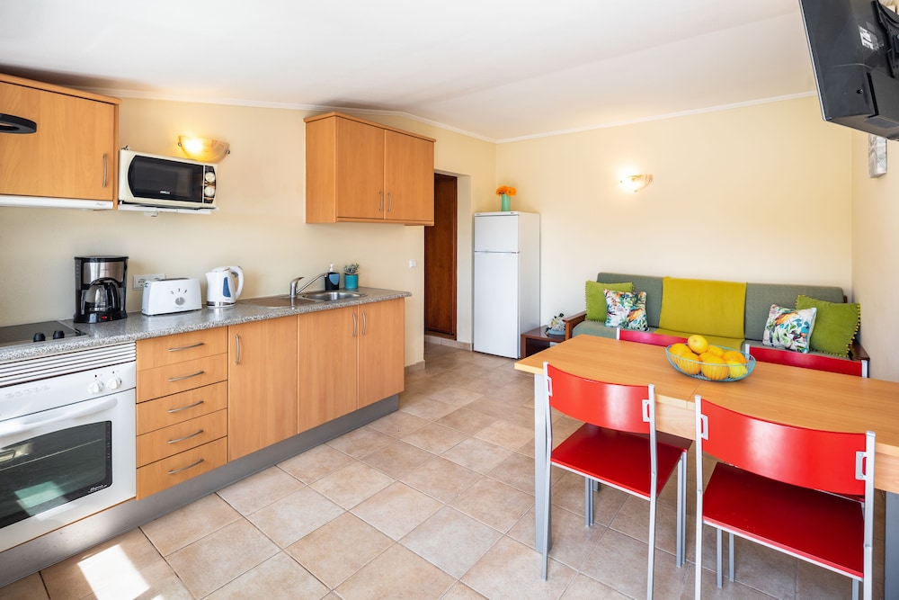 Standard Apartment, 1 Bedroom, Ground Floor photo 2