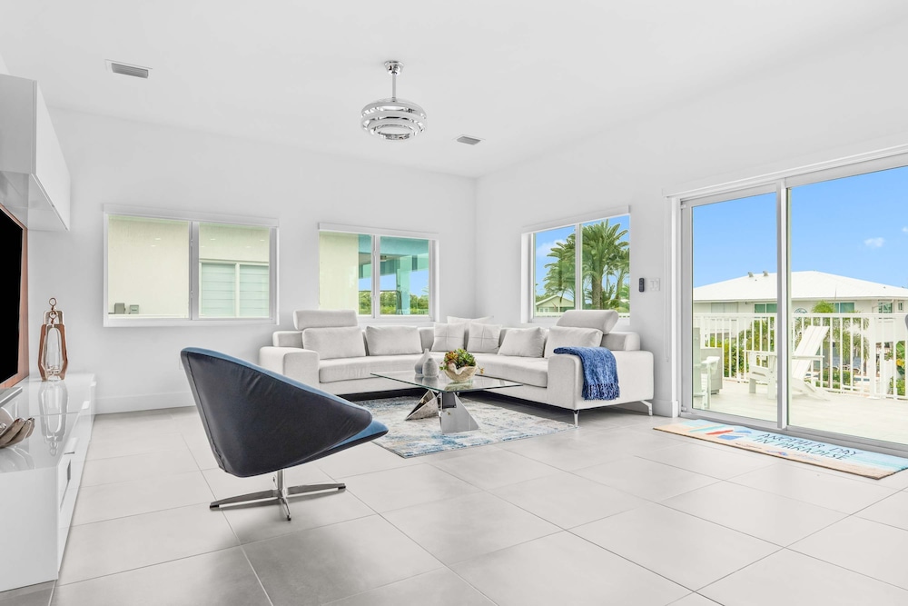 Saltwater Social Game Room Pool Dock Views, Billede 25