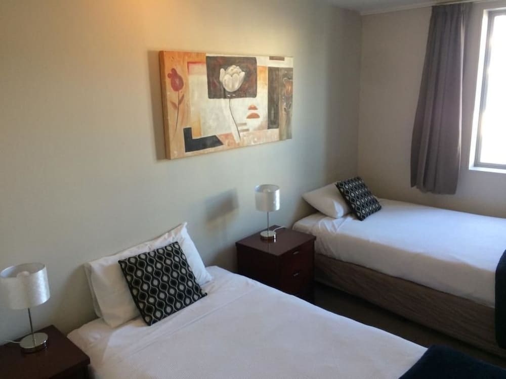Classic Apartment, 2 Bedrooms thumbnail 6