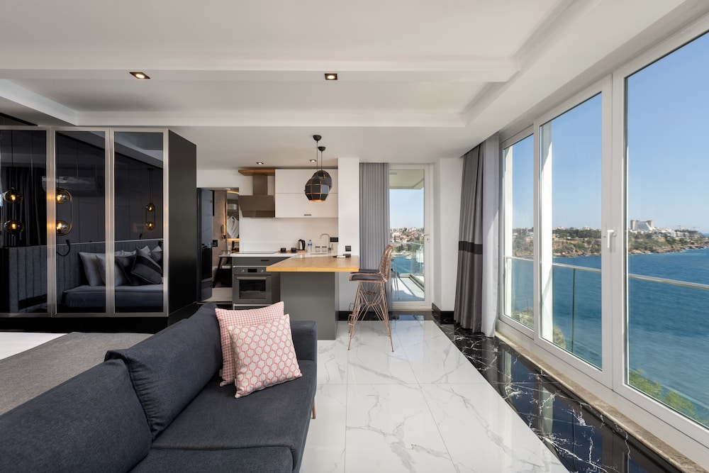 Homelike Room (Jacuzzi and Sauna)
