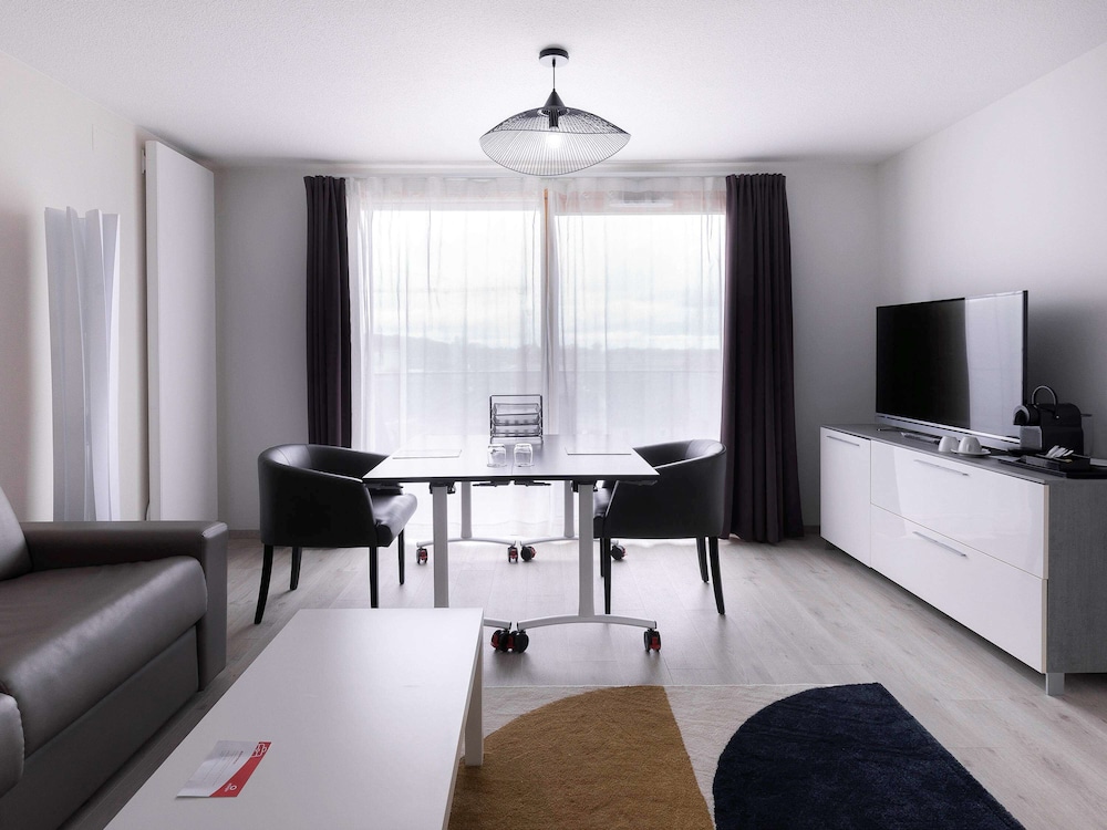 Apartment, 2 Bedrooms, Terrace - Photo 3