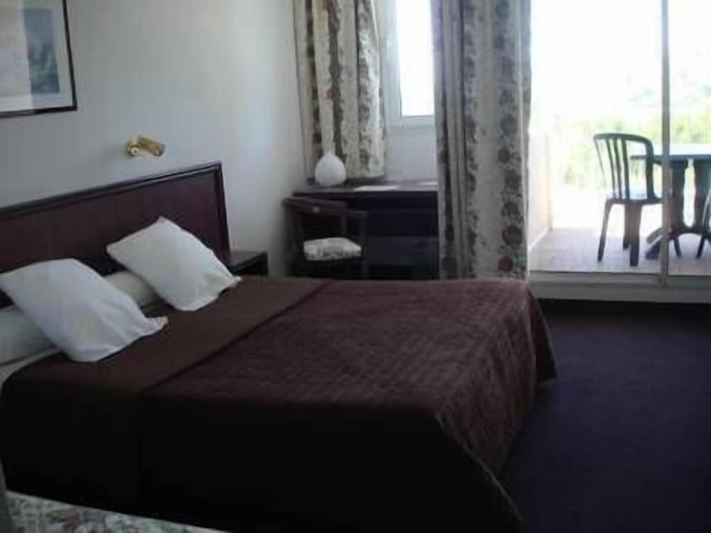 Standard Twin Room photo 2