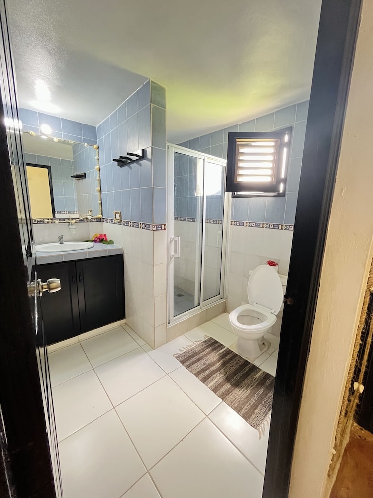 Triple Room, Multiple Beds, Non Smoking photo 2