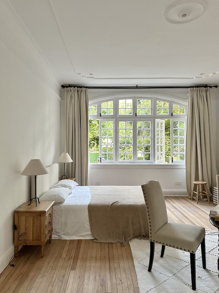 Classic Condo, City View