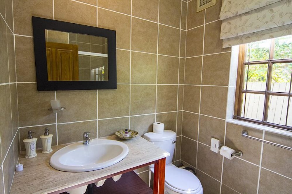 Deluxe Room - Photo 2