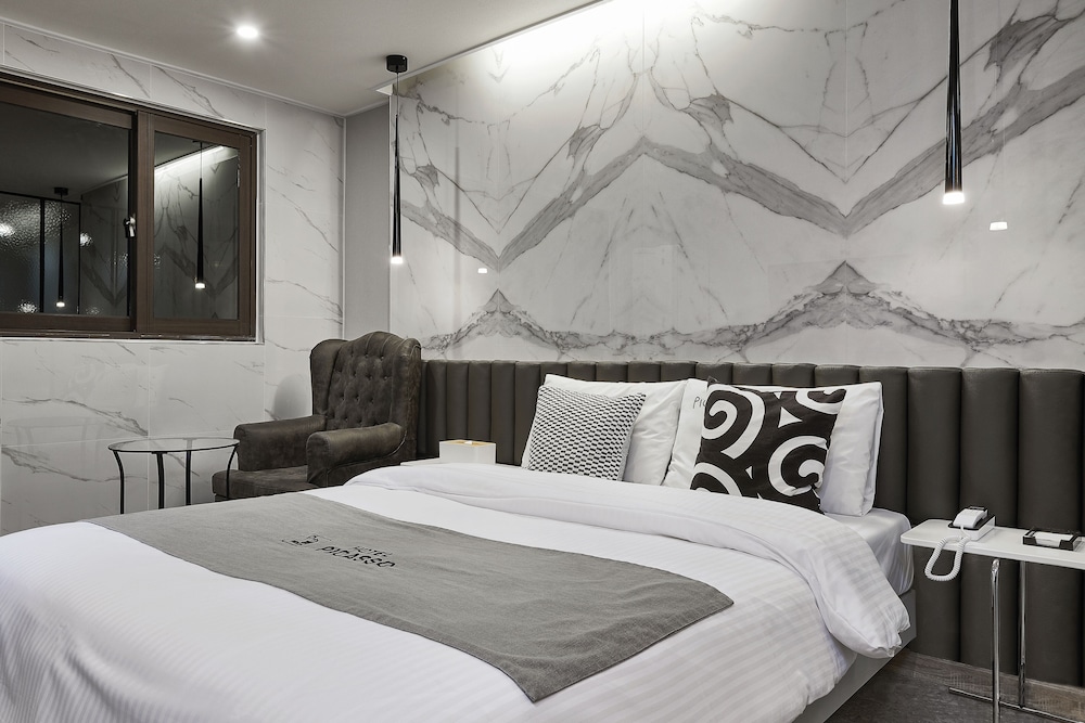 Premier Room (Deluxe) photo 1