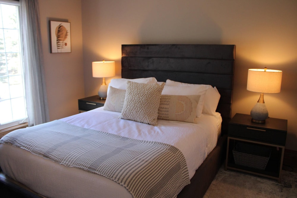 Suite, Multiple Beds, Non Smoking (Efficiency, Upgrade) photo 2