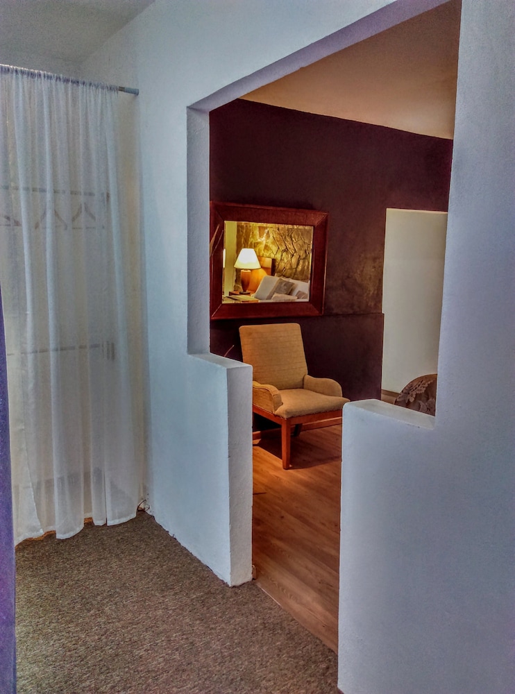 Superior Suite, Ensuite, Mountain View photo 3