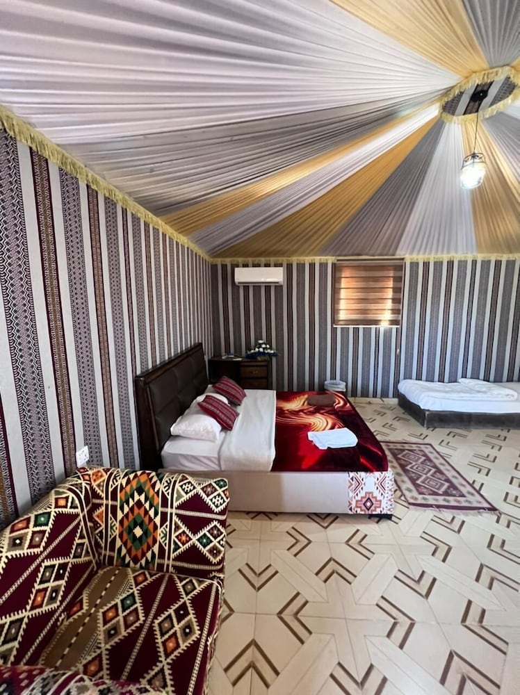 King Suite Tent photo 1