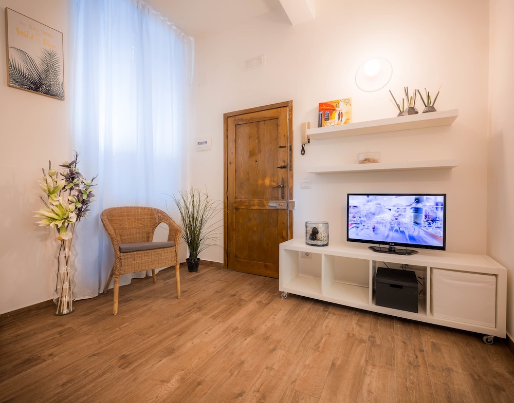 Apartment, Multiple Beds, 2 Bathrooms, Courtyard Area (Via Benedetta 7) photo 3