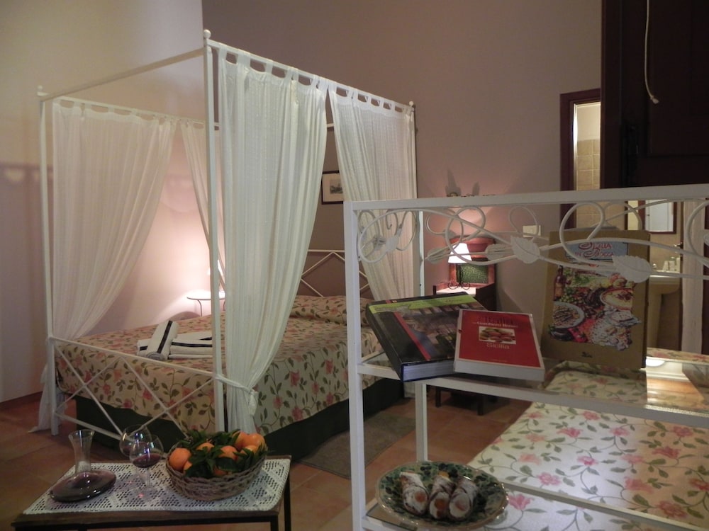 Deluxe Room, Garden View photo 3