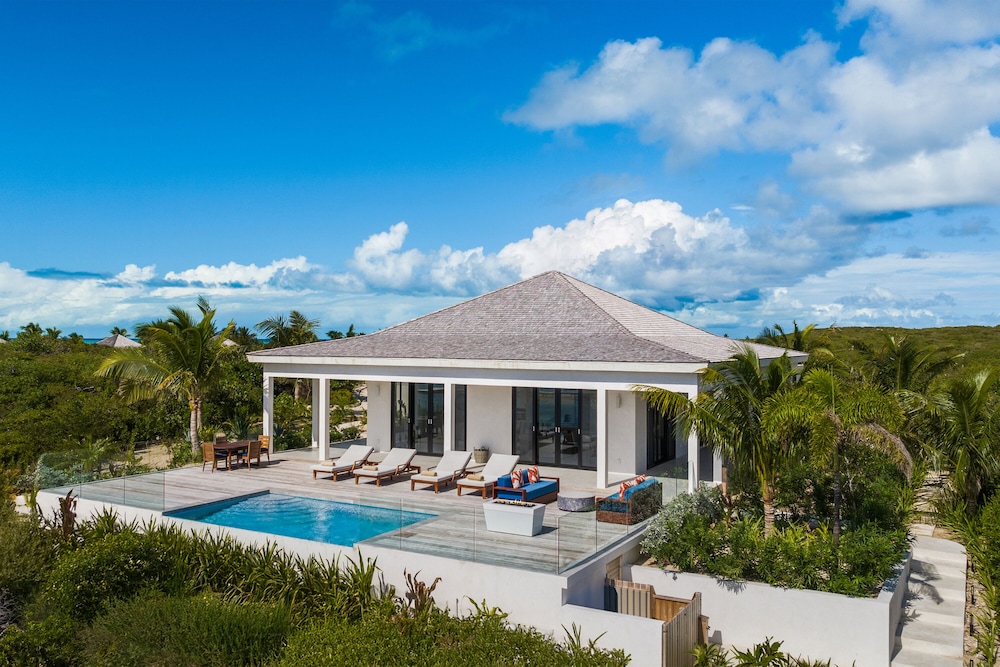 Luxury Bungalow, 2 Bedrooms, Private Pool, Ocean View (Sea Breeze)