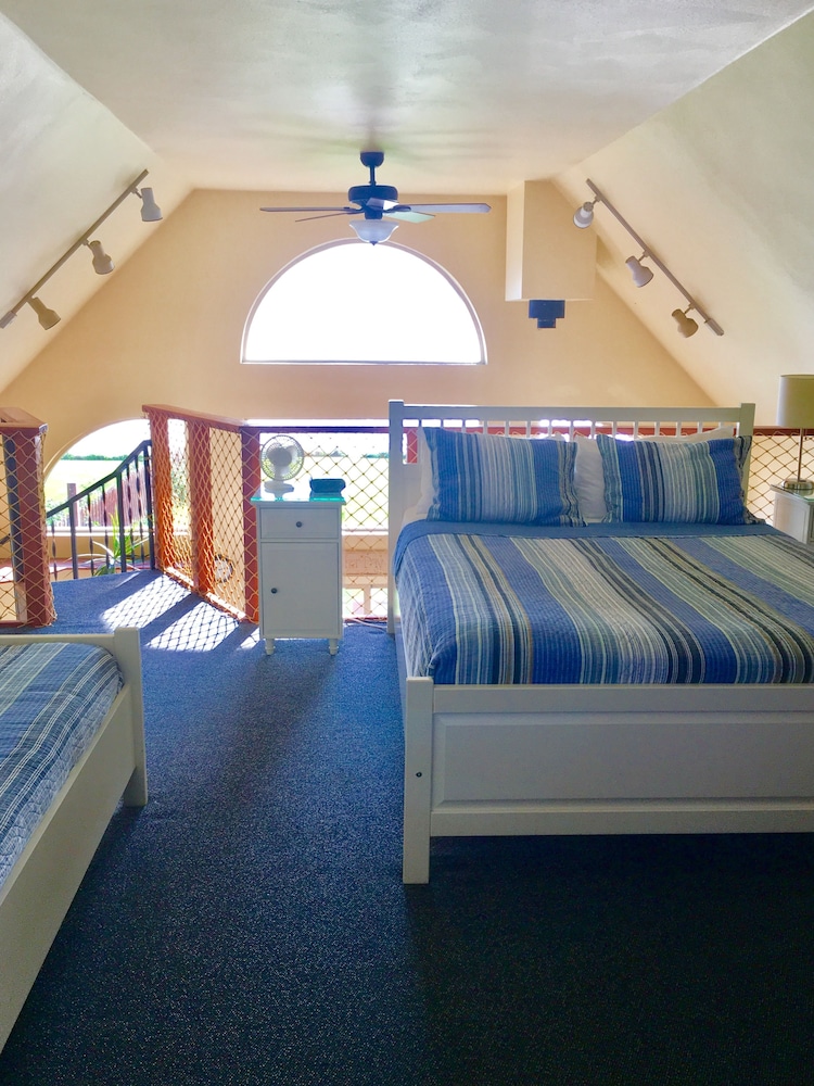 Traditional Cottage, 3 Bedrooms, Non Smoking, Ocean View photo 1
