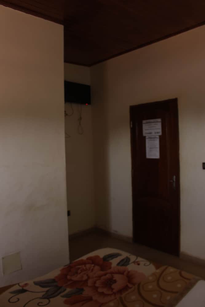 Economy Double Room, City View photo 2