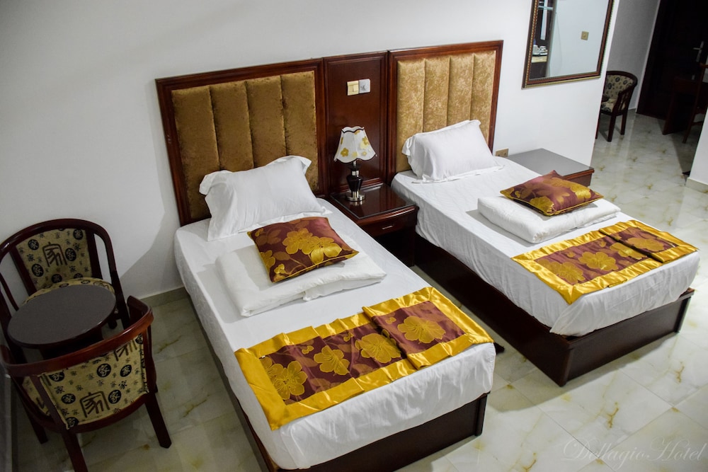 Deluxe Twin Room photo 3