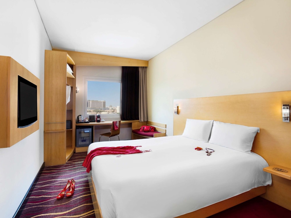 Room, 1 Double Bed with Sofa bed (Privilege) - Photo 4