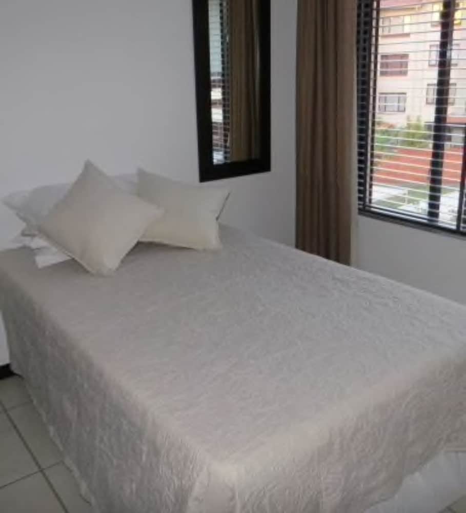Premium Double Room, 1 Bedroom, Private Bathroom, Courtyard View photo 1