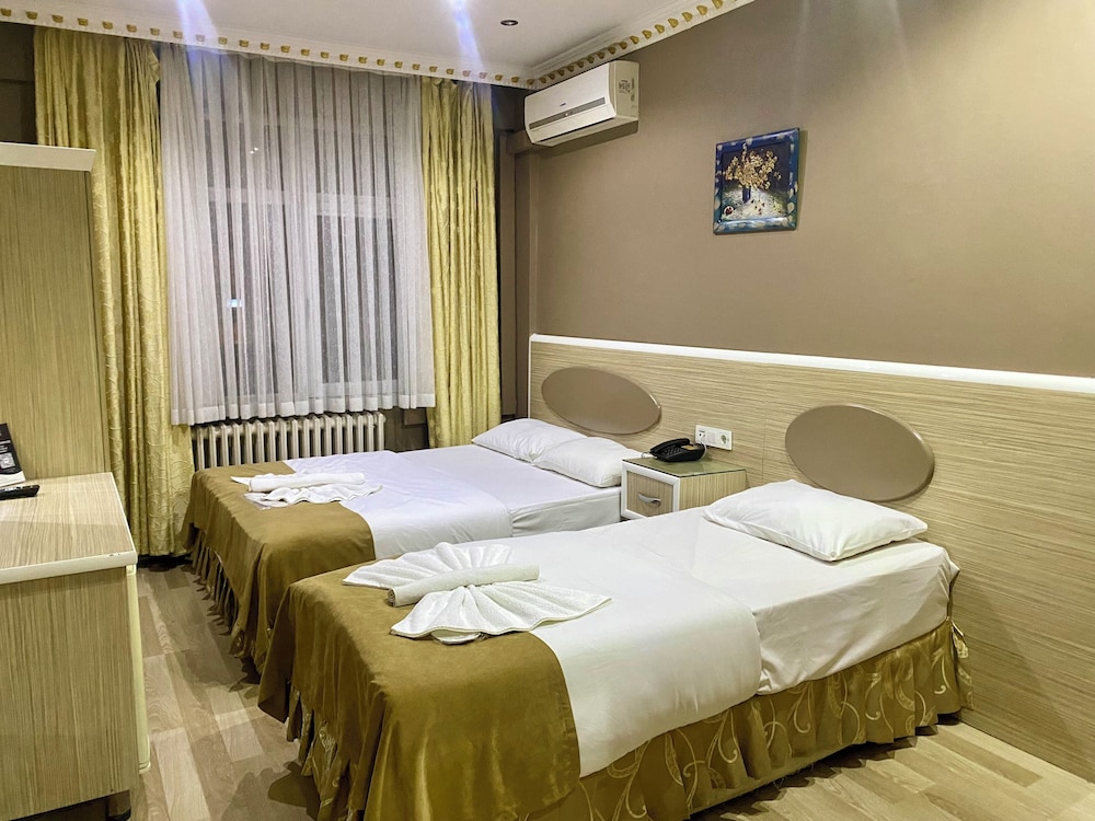 Standard Double or Twin Room photo 1