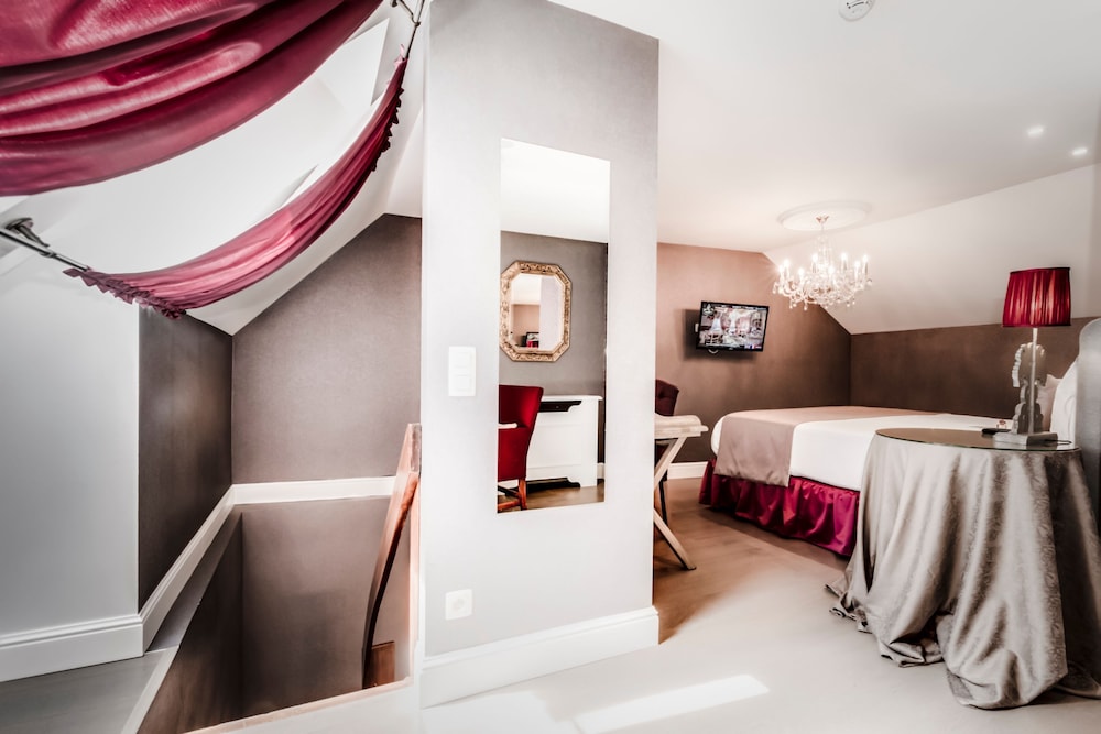 Family Quadruple Room - Photo 4
