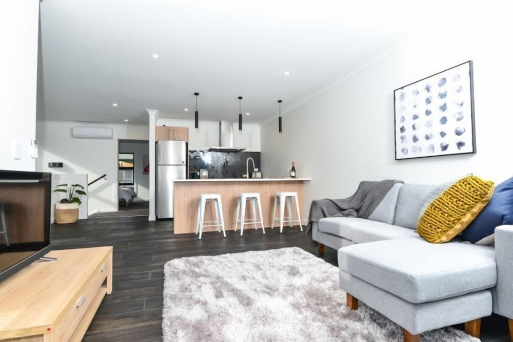Premium Townhome, 3 Bedrooms, 2 Bathrooms (Gemini A) photo 2