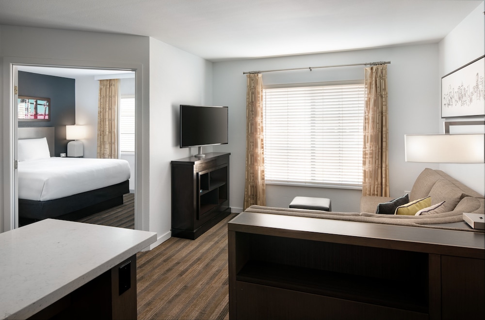 Suite, 1 Bedroom photo 1