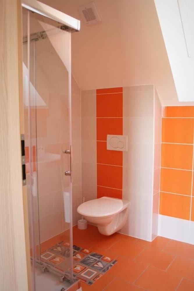 Apartment, Multiple Beds, Kitchenette, Garden View photo 2