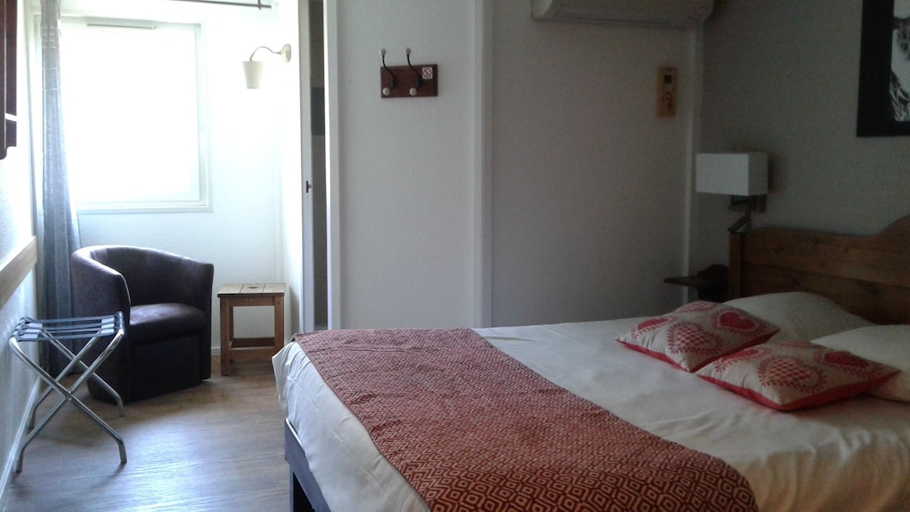 Superior Room - Photo 8