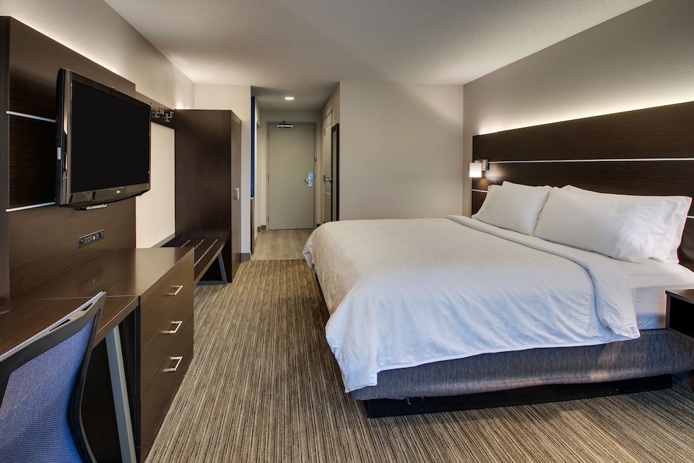 Room, 1 King Bed, Accessible - Photo 2