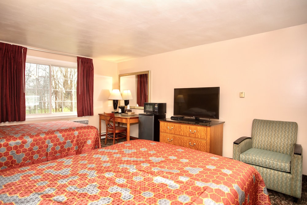 Standard Room, 2 Double Beds, Smoking photo 2