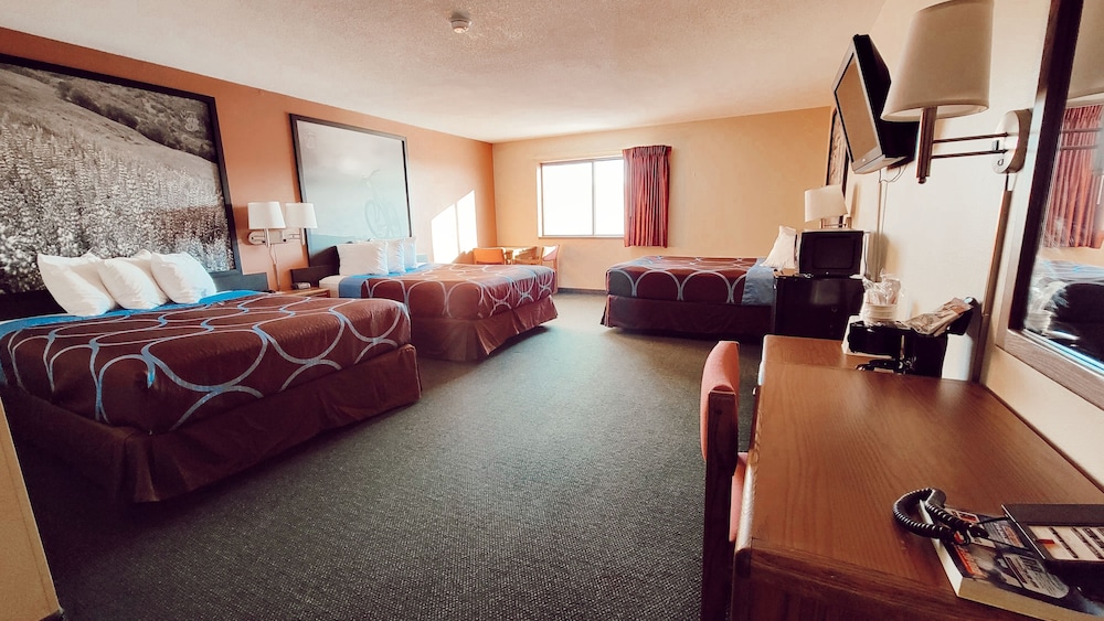 Suite, Multiple Beds, Non Smoking photo 1
