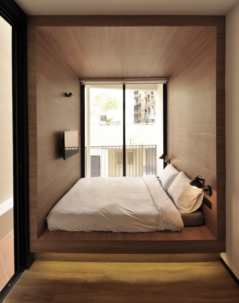 Deluxe Double Room - Photo 8