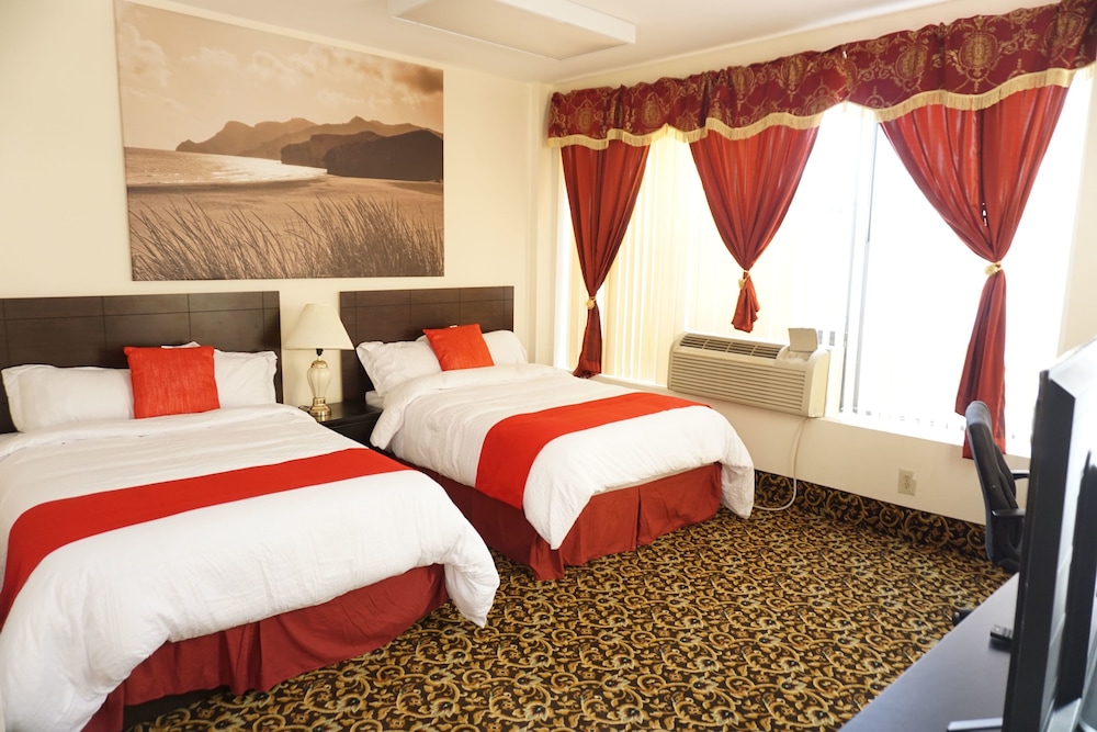 Comfort Room, 2 Double Beds, Non Smoking, Refrigerator