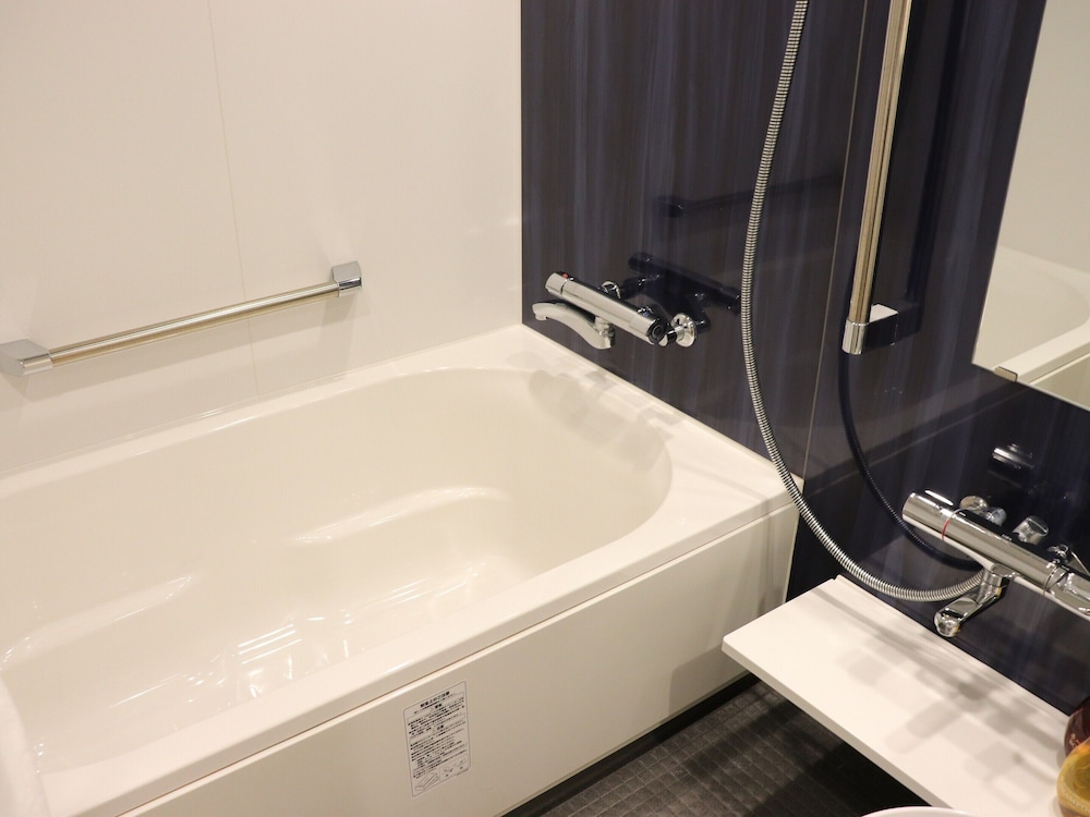 Deluxe Twin Room, Non Smoking - Photo 9
