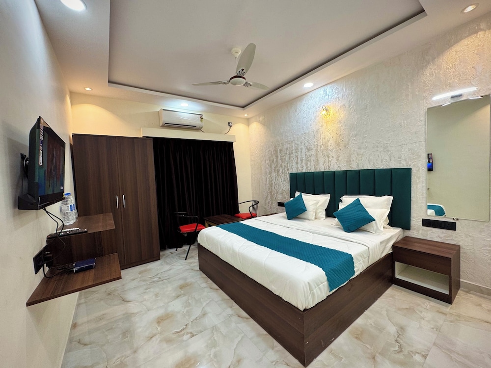 Deluxe Single Room, Balcony, Mountain View