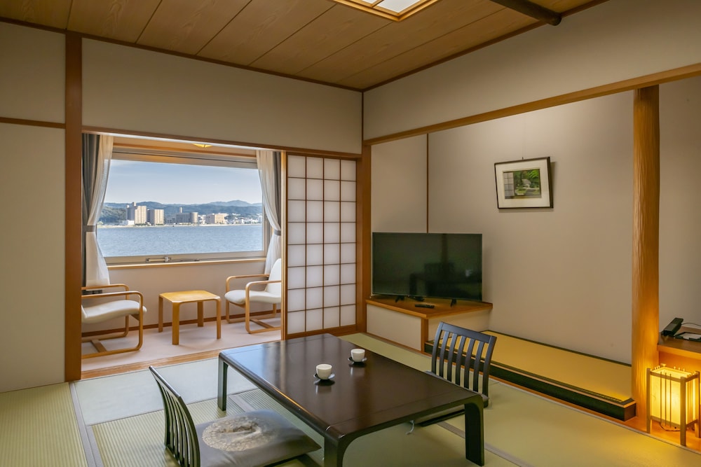 Japanese Style Room, Lake View, Non Smoking (Renewal West Building) photo 1