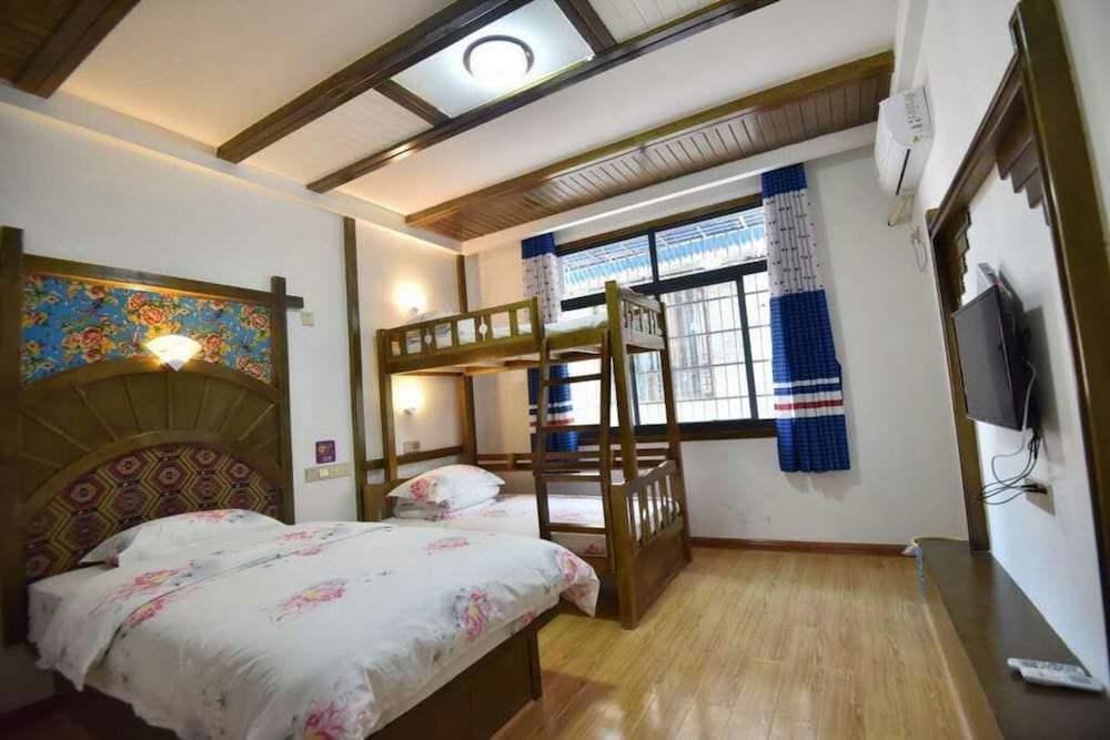 Standard Triple Room photo 2