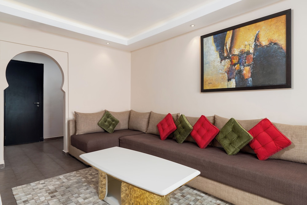 Premium Suite - Photo 4