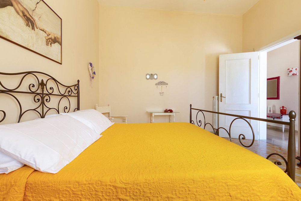 Villa photo 1