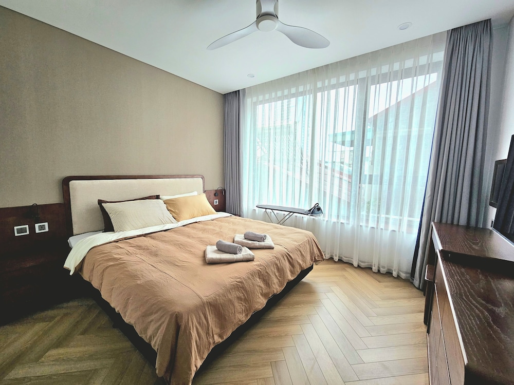 Deluxe Apartment, 1 Bedroom, Balcony, City View photo 3