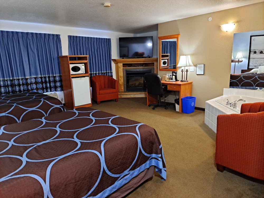 Suite, 2 Queen Beds, Fireplace photo 2